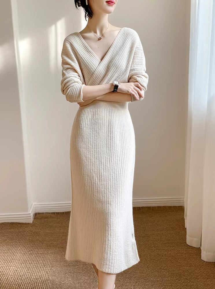 Design sense V-neck bag hip knitted dress