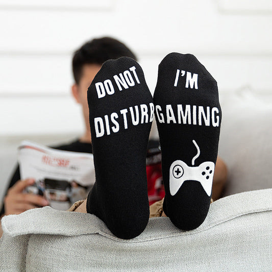 IAM GAMING DO NOT Black and white letter socks