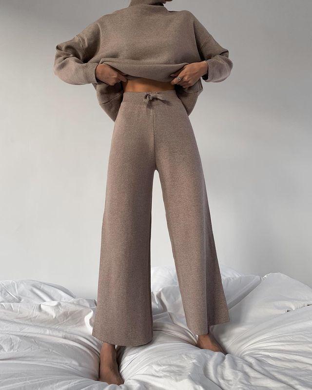 Knitted solid color loose casual suit