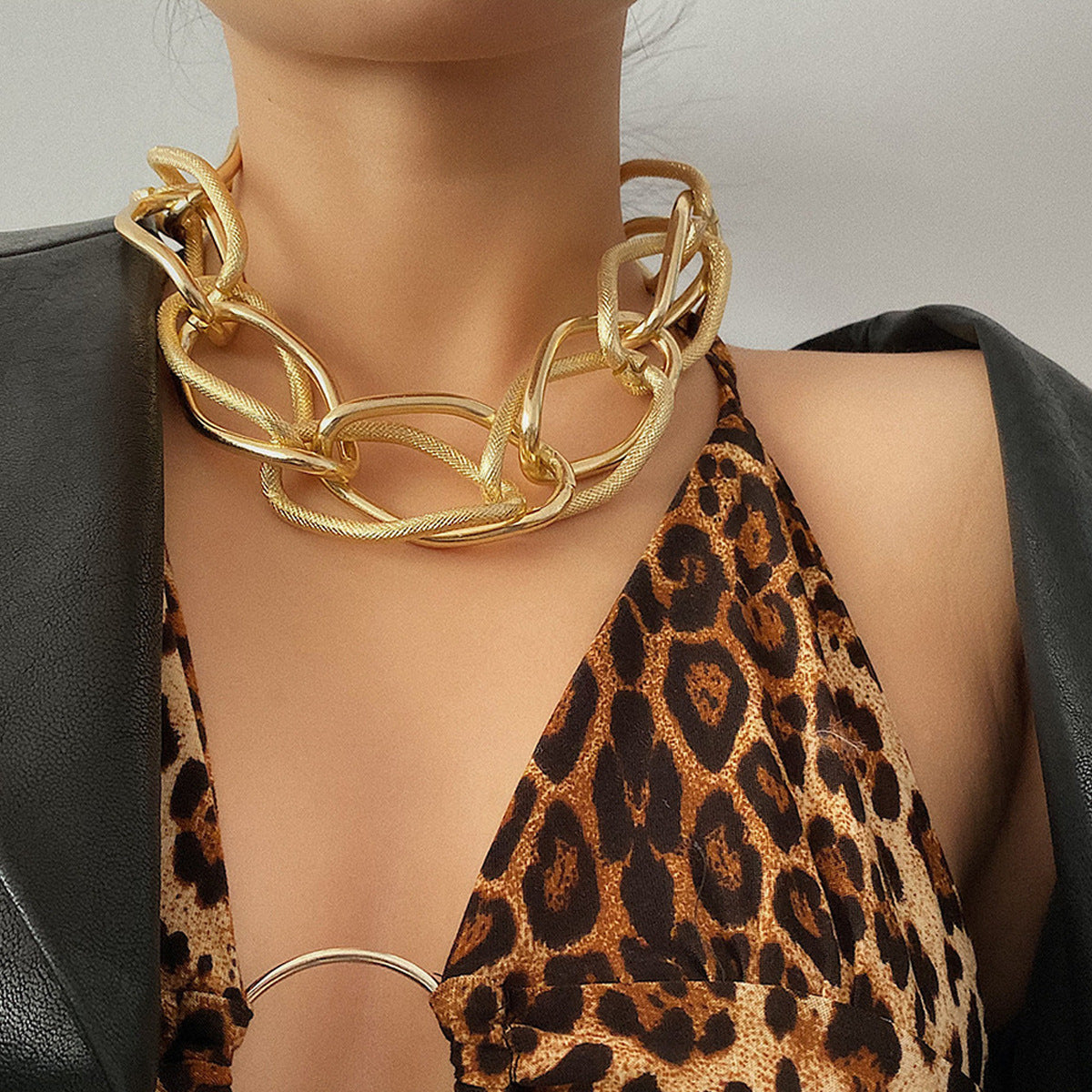 Fashion thick chain necklace