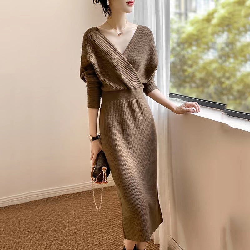 Design sense V-neck bag hip knitted dress